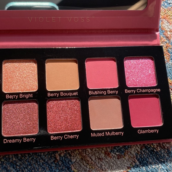 Violet Voss berries n cream dream eyeshadow palette - Picture 5 of 5